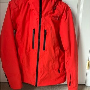 The North Face Women’s Dryvent Hooded Snow Jacket, L